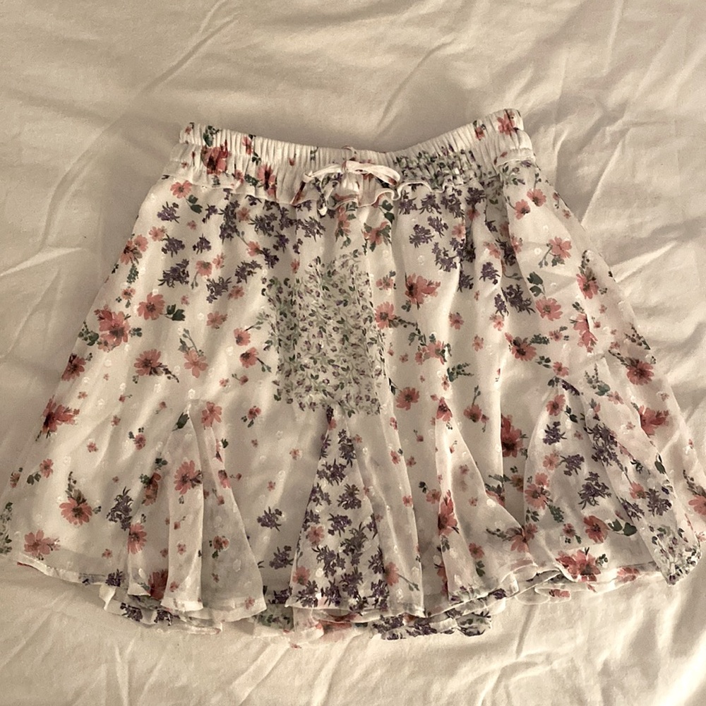 Floral mini skirt